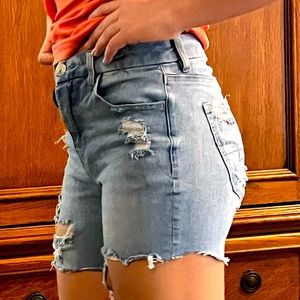 American Eagle Denim “Curvy High Rise” Jegging Shorts Size 4 (They Stretch)